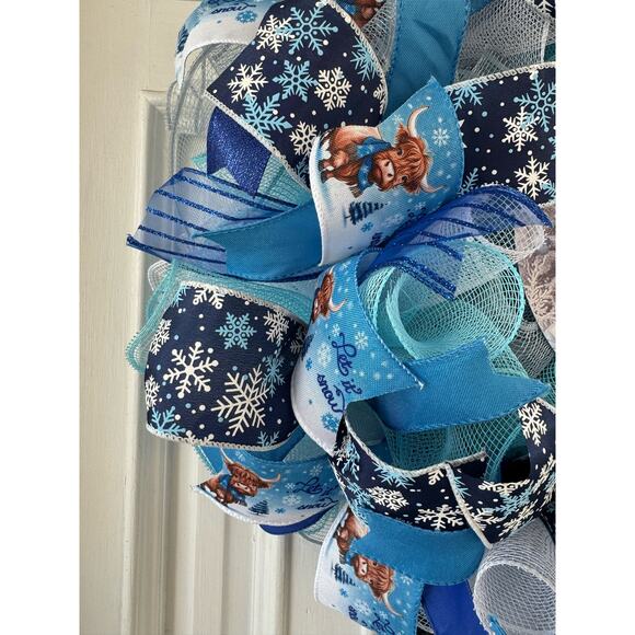 Winter Highland Cow Wreath Blue White Let It Snow Holiday Decor Christmas Decor - Picture 3 of 6